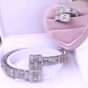 Elegant Silver Jewelry Set , bracelet size 7 and ring size 7